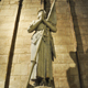 パリ・ノートルダム大聖堂内のジャンヌ・ダルク像
